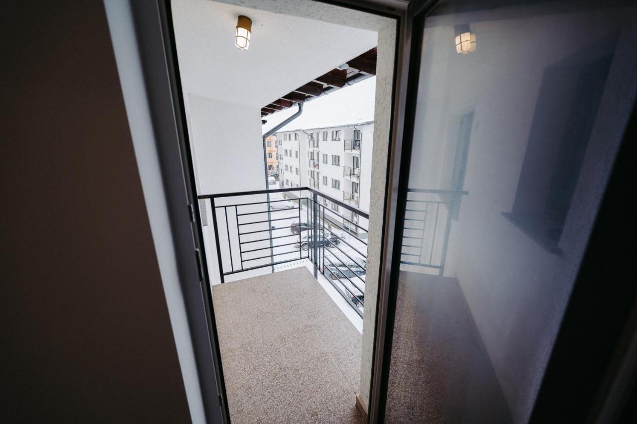 Modern Loft One Apartment Suceava Bagian luar foto